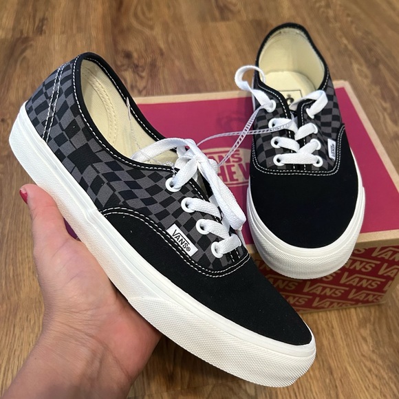 VANS off the wall checkerboard lace up shoes sneakers women’s 7 new - Picture 1 of 7